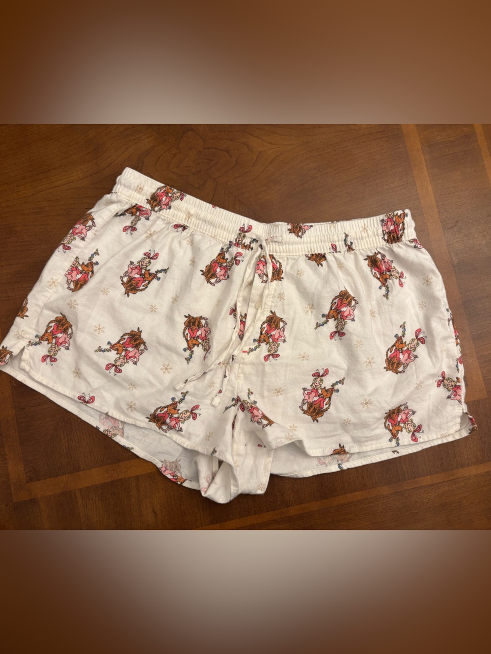 NWT Aerie Cindy Lou Who
Pajama Shorts